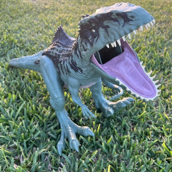 Jurassic Park Giganotosaurus - Picture 7 of 14